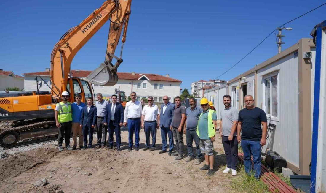 Karasu'da, Aziziye Aile Sağlığı Merkezi açılırken, Yalı Mahallesi'nde de yeni