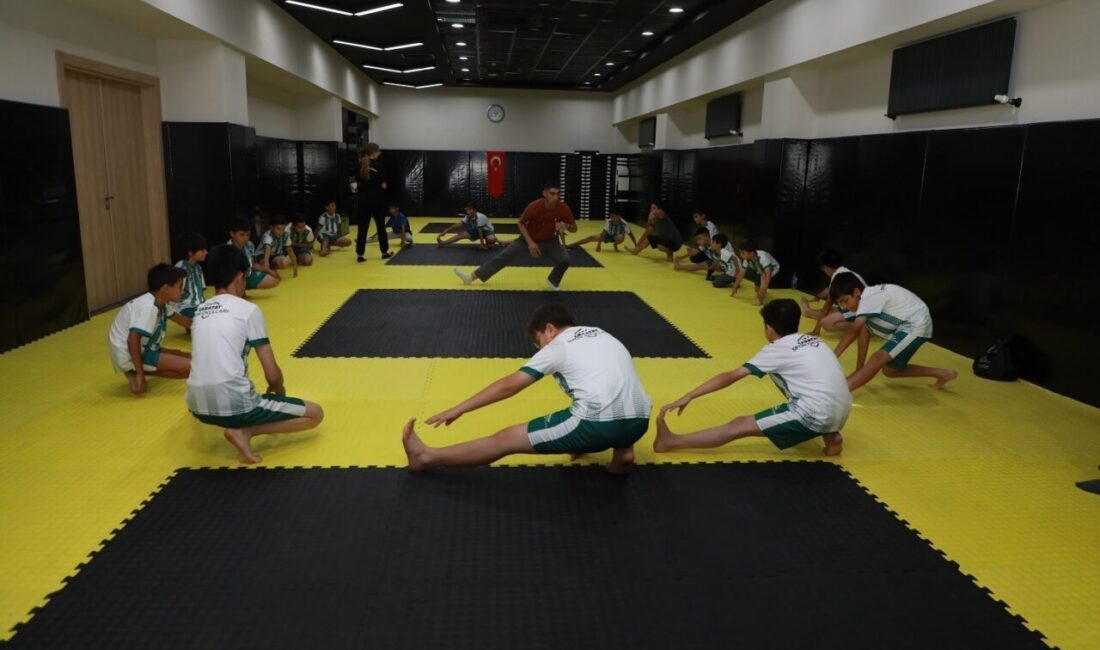Karatay'da Yaz Spor Okulları başladı; 6 bin 300 öğrenci 10