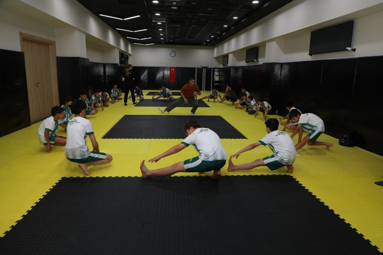 Karatay'da Yaz Spor Okulları başladı; 6 bin 300 öğrenci 10