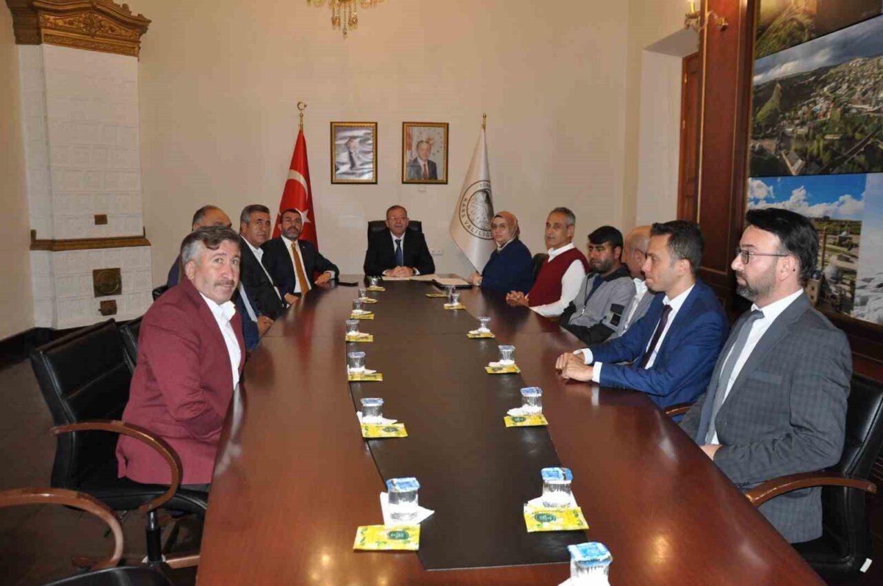 Kars'ta gerçekleştirilen temsili çek töreninde, Tarım ve Kırsal Kalkınmayı Destekleme