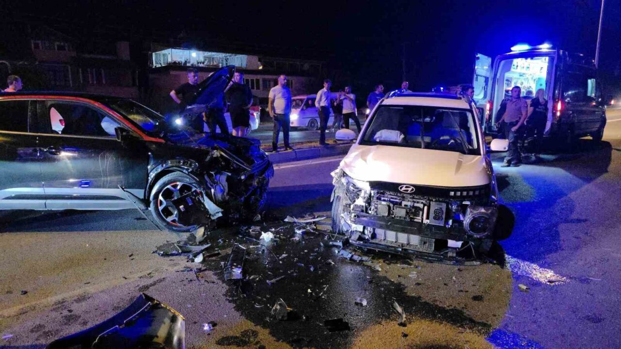 D-655 Karayolu'nda E. U. yönetimindeki Hyundai cip, kontrolü kaybederek karşıdan