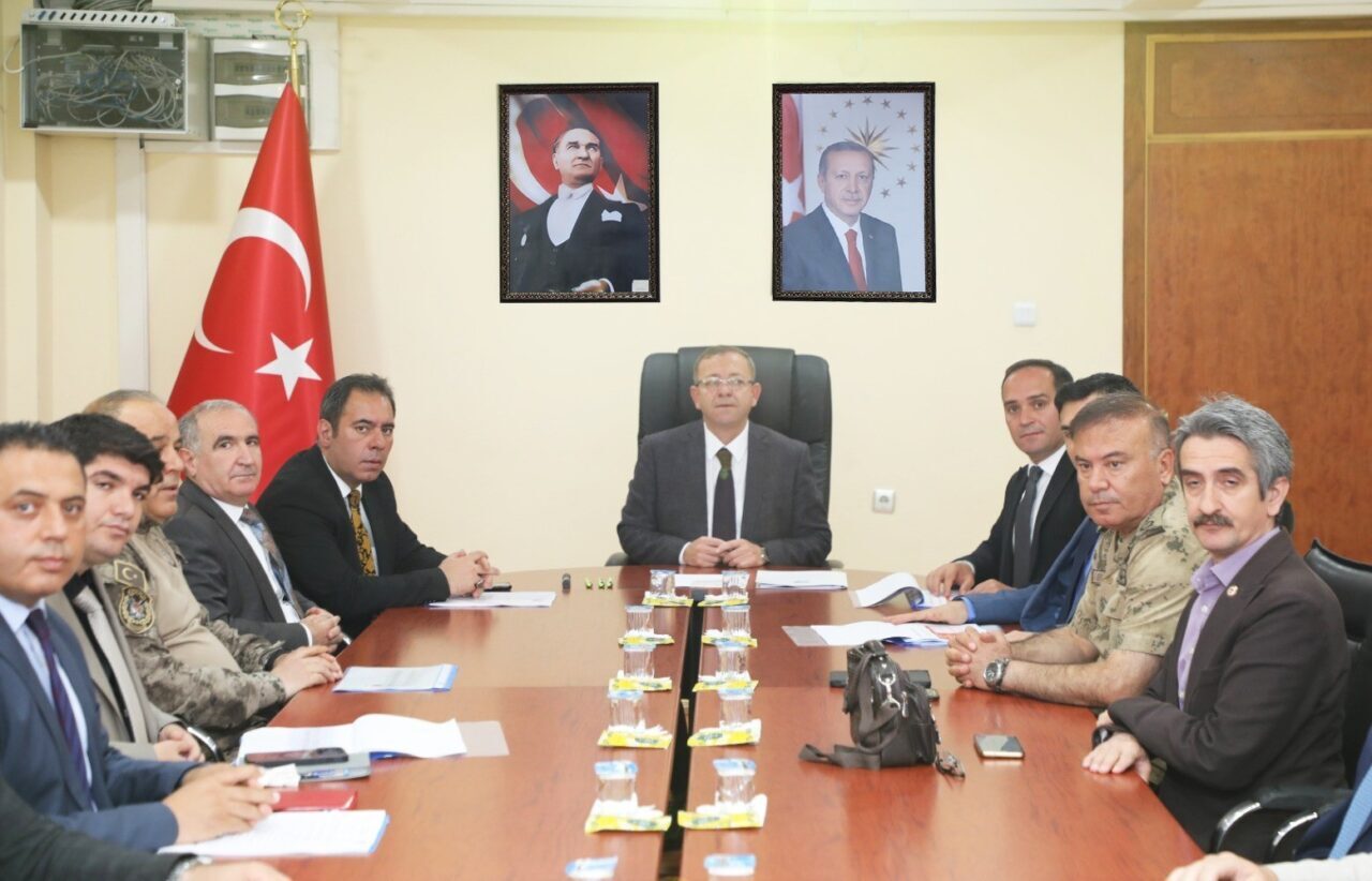 Kars'ta Vali Ziya Polat başkanlığında "Bağımlılıkla Mücadele İl Koordinasyon Kurulu