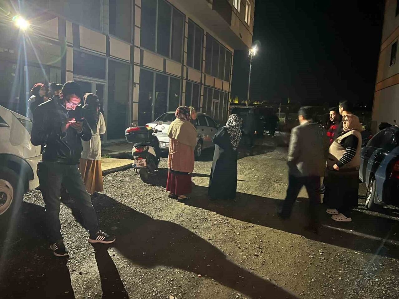 Kars'ta 6 saatten beri kaybolan 8 yaşındaki Melih Özkesemen için
