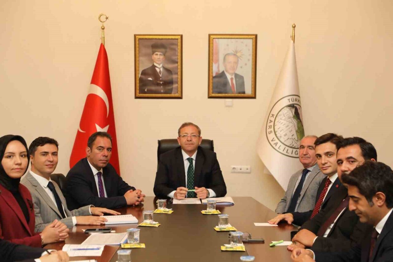Kars'ta Vali Ziya Polat liderliğinde, yaz tatili döneminde öğrenciler için