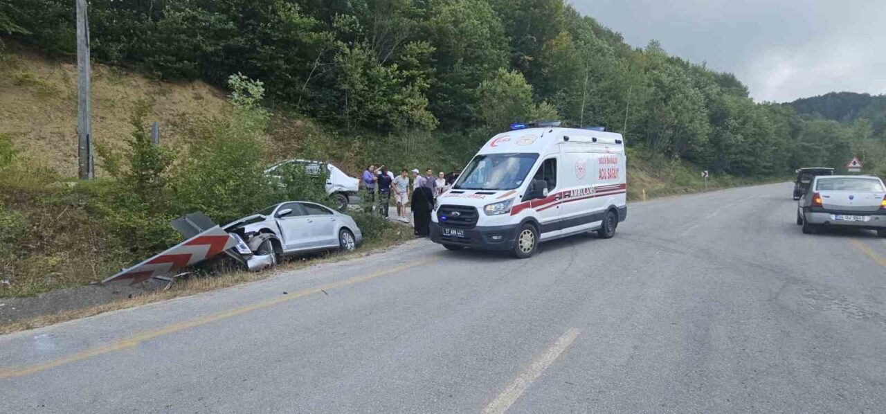 Kastamonu’nun Cide ilçesinde iki otomobilin çarpışması sonucu İbrahim U. ve