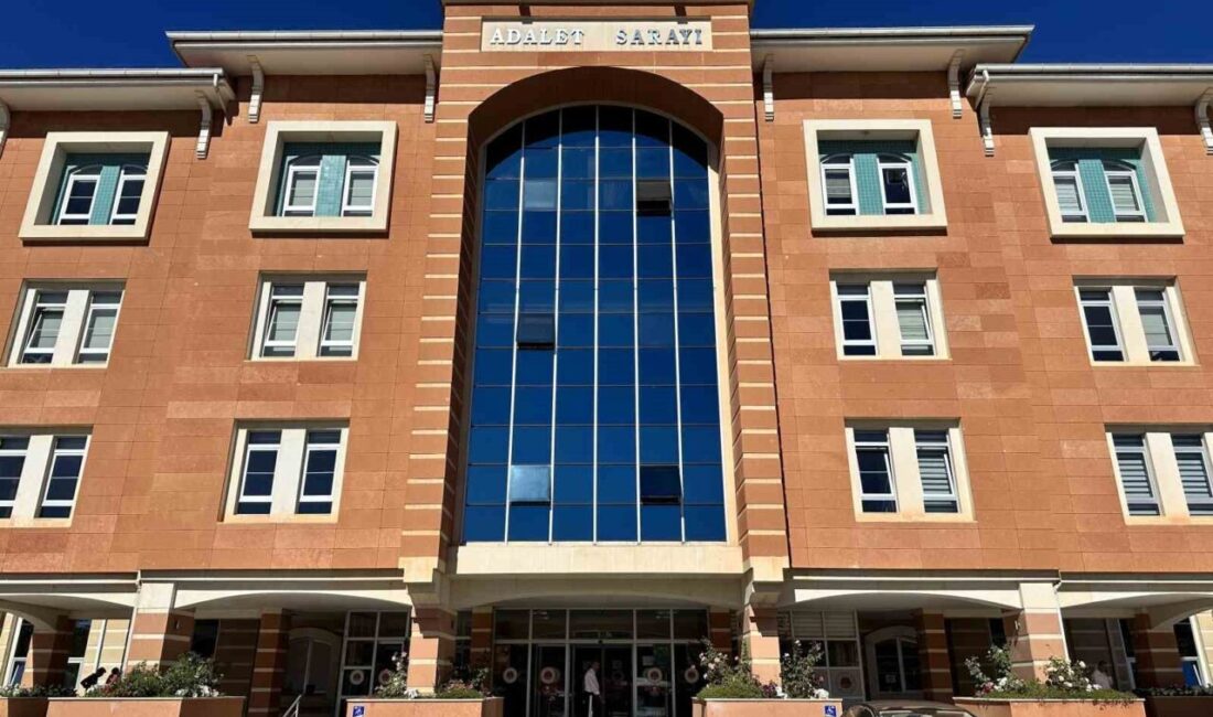 Kastamonu'daki motosiklet gaspı davasında, sanıklar Y.Ç.B., M.S.H. ve M.G. 11'er