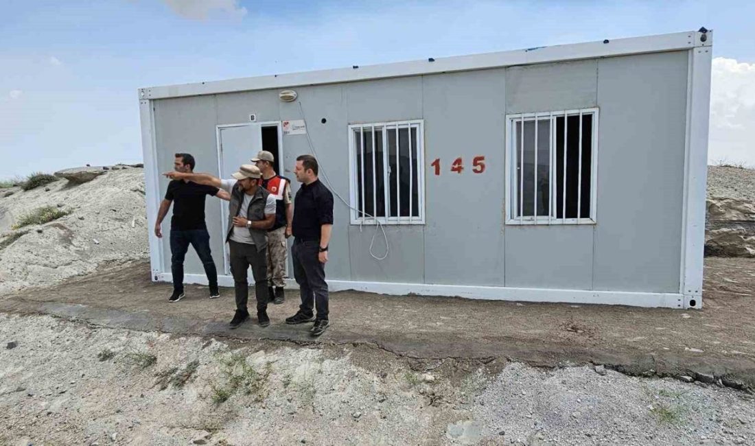 Tatvan Kaymakamı Yiğit Yaşar Demirer, ayı saldırıları nedeniyle gündeme gelen