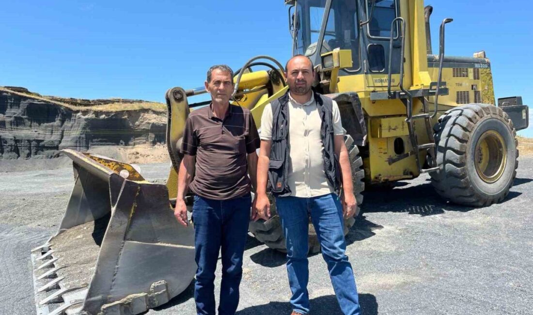 Akyaka Kaymakamı İsmail Demirtaş, Kayaköprü Köyü'ndeki yol yapım çalışmalarını denetleyerek