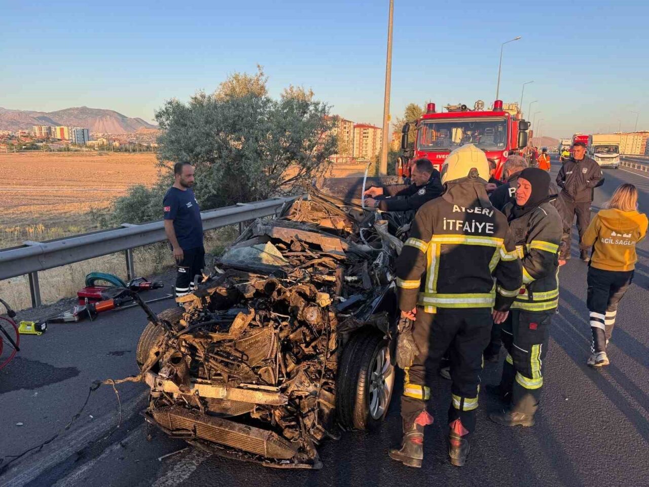 Kayseri'nin Kocasinan ilçesinde, 38 ALU 685 plakalı otomobilin 01 UC