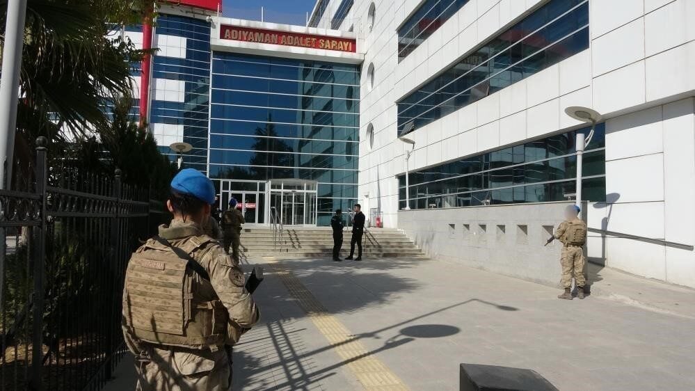 Adıyaman'da jandarma ekipleri, "Uyuşturucu veya uyarıcı madde ticareti" nedeniyle 10