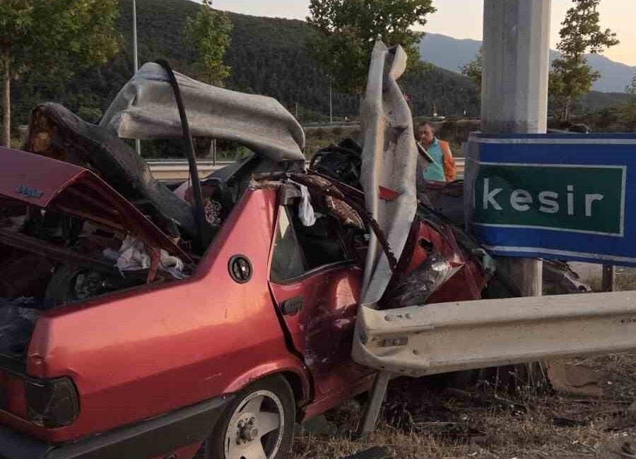 Bursa'nın Kestel ilçesinde Kadir Menteş'in kullandığı Tofaş otomobil, kontrolden çıkarak