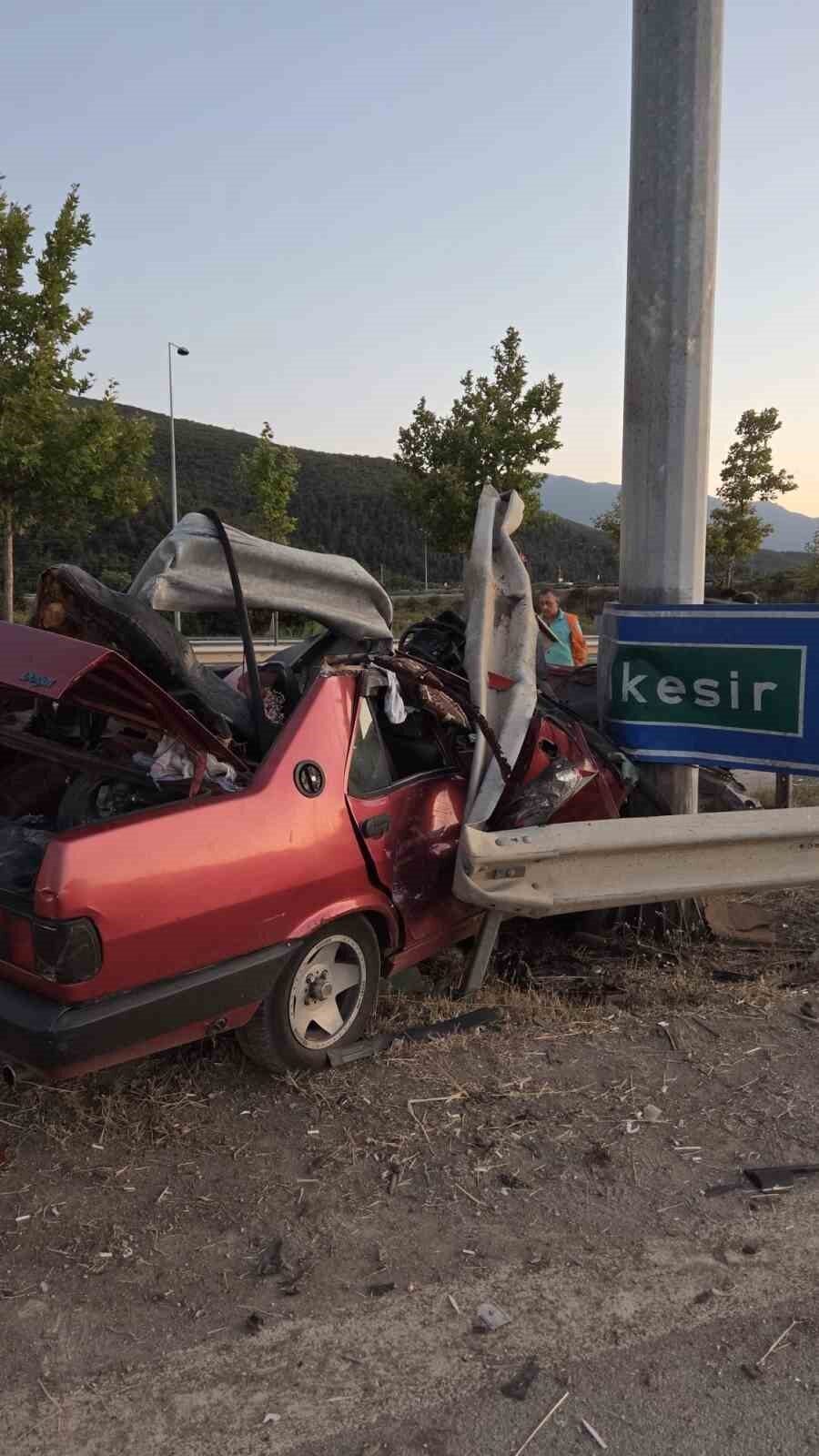 Bursa'nın Kestel ilçesinde Kadir Menteş'in kullandığı Tofaş otomobil, kontrolden çıkarak