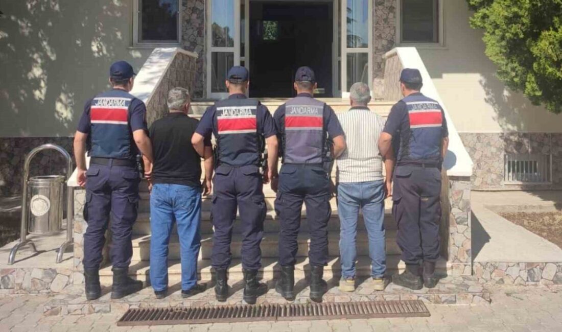Kırıkkale'de jandarma, çeşitli suçlardan aranan 5 hükümlüyü yakaladı. A.D. (27)