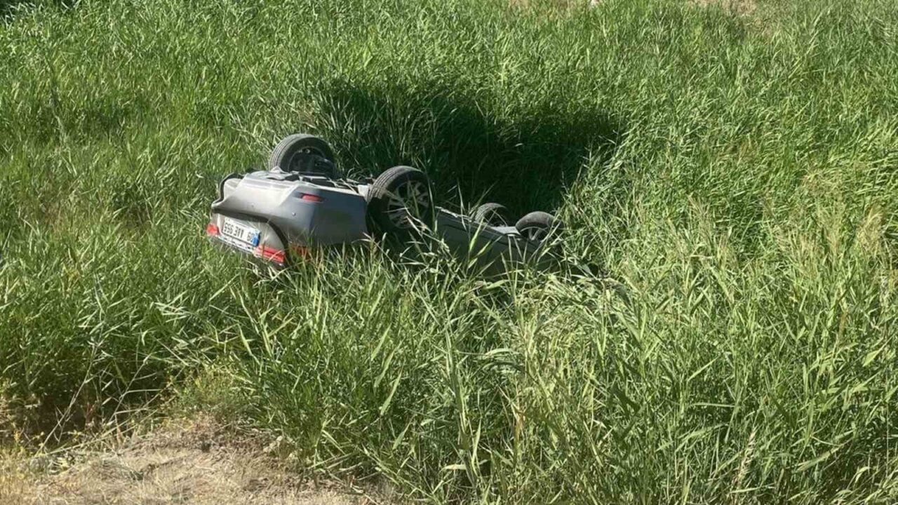 Kırıkkale'nin Karakeçili ilçesinde kontrolden çıkan A.E. yönetimindeki otomobil takla attı.