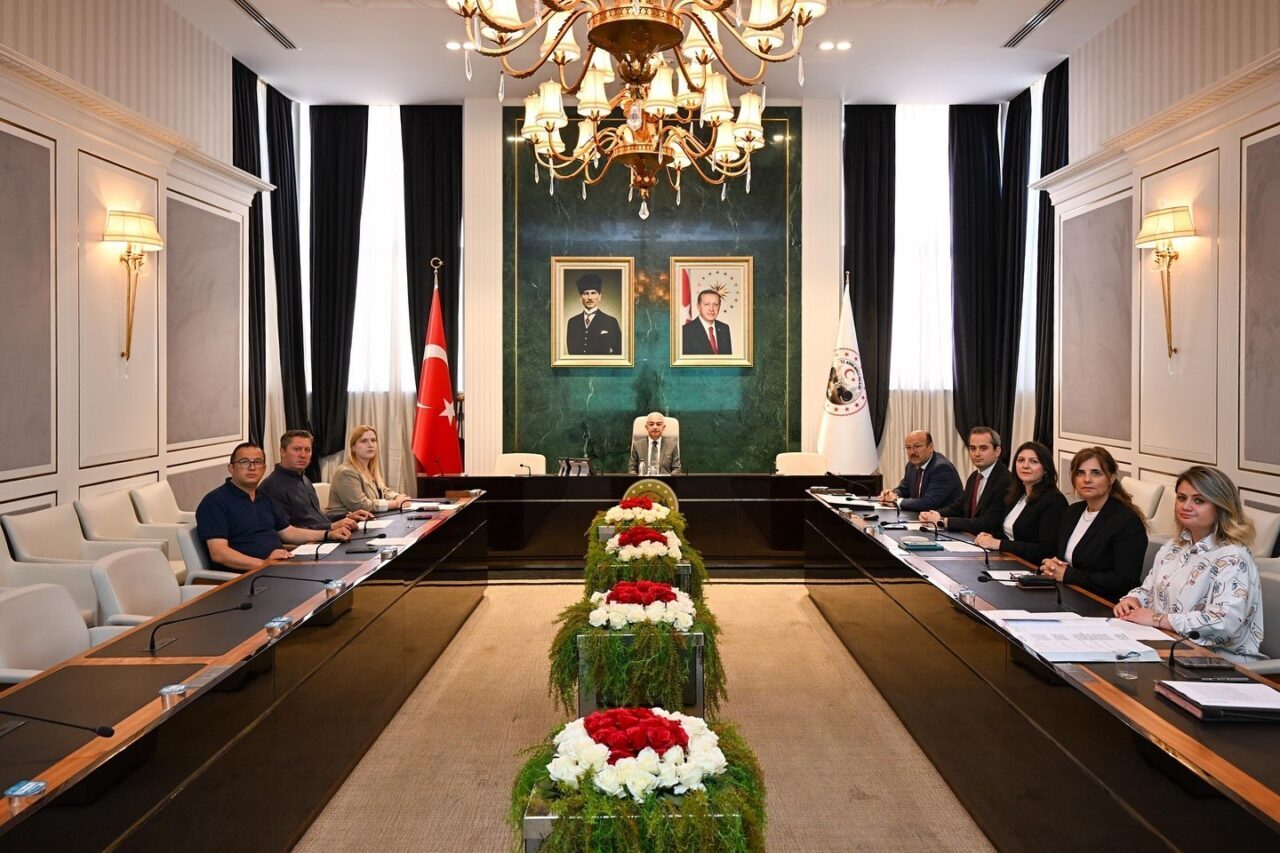 Kırklareli'nde Vali Uğur Turan başkanlığında İl Encümeni Toplantısı düzenlendi. Toplantıda,