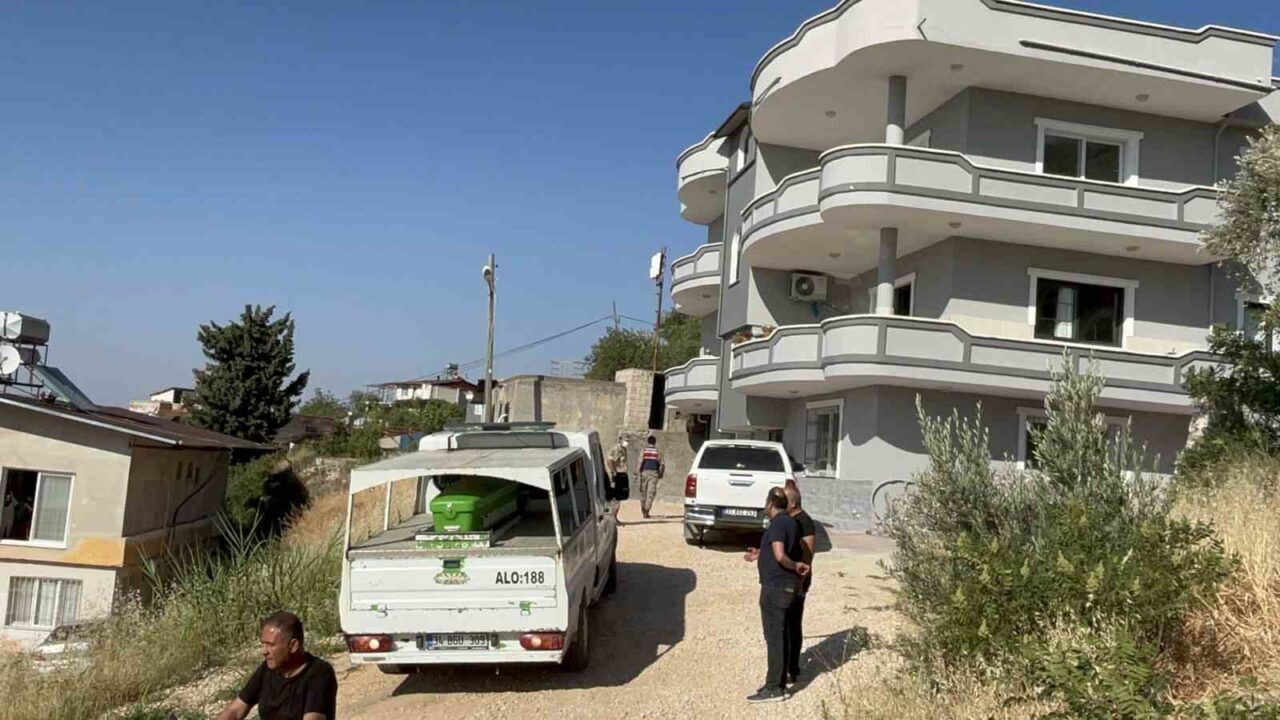Hatay'da H.İ., madde bağımlısı eşi Feryal İ. ile 12 yaşındaki