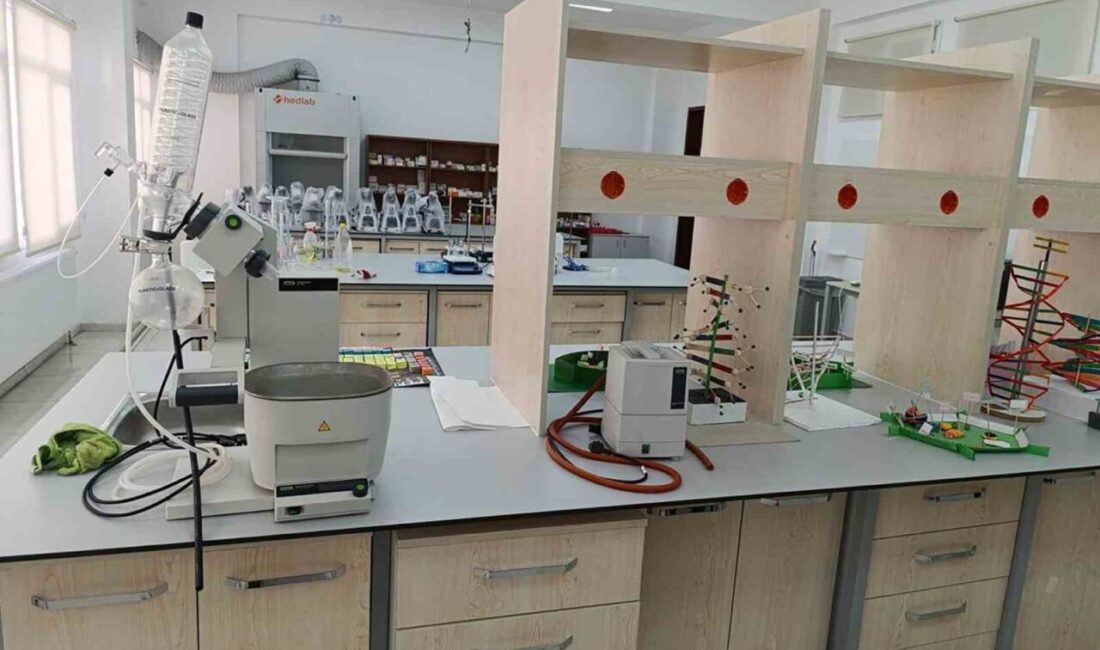 Karamanoğlu Mehmetbey Üniversitesi, Ermenek Meslek Yüksekokulu'nda "Çevresel Ölçüm ve İzleme