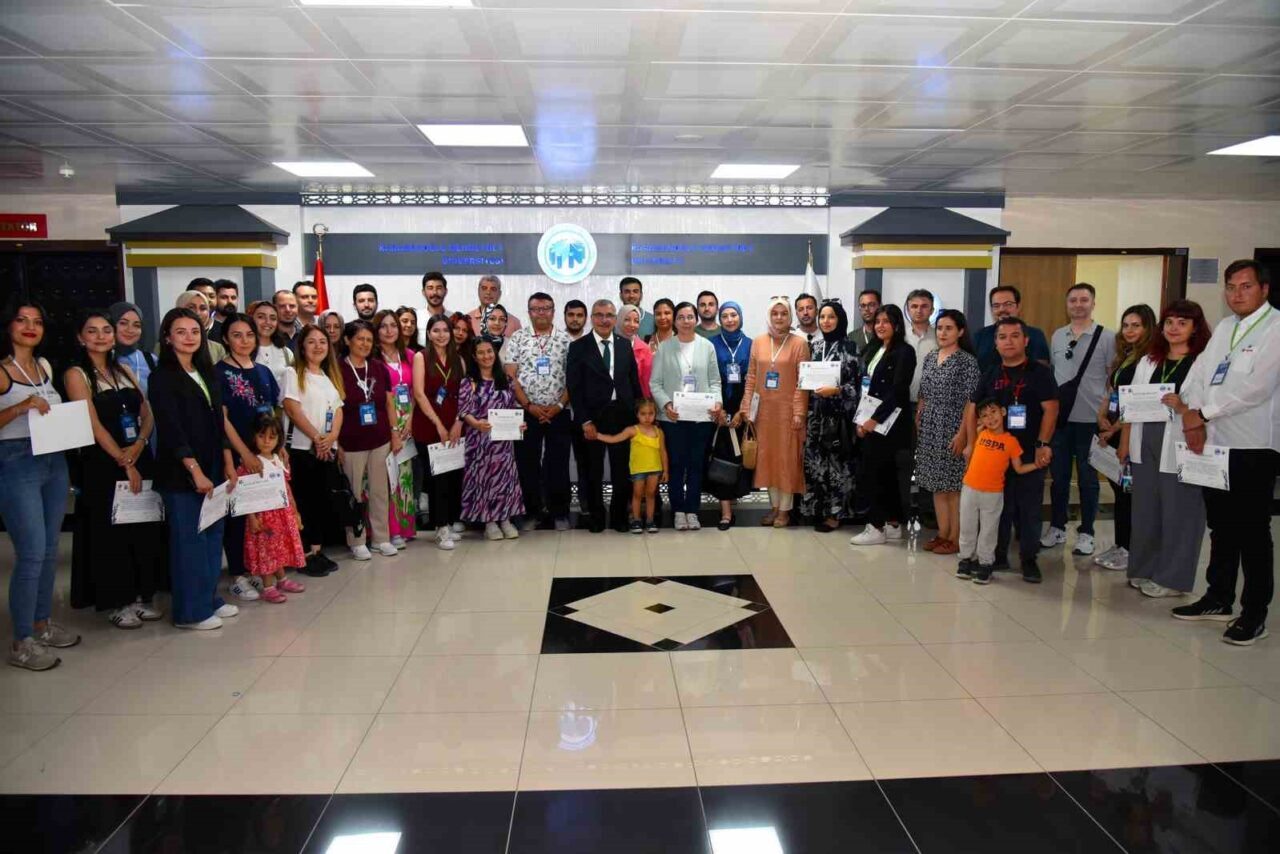 Karamanoğlu Mehmetbey Üniversitesi'nde Prof. Dr. Mustafa Çevik liderliğindeki "Parçalardan Bütüne