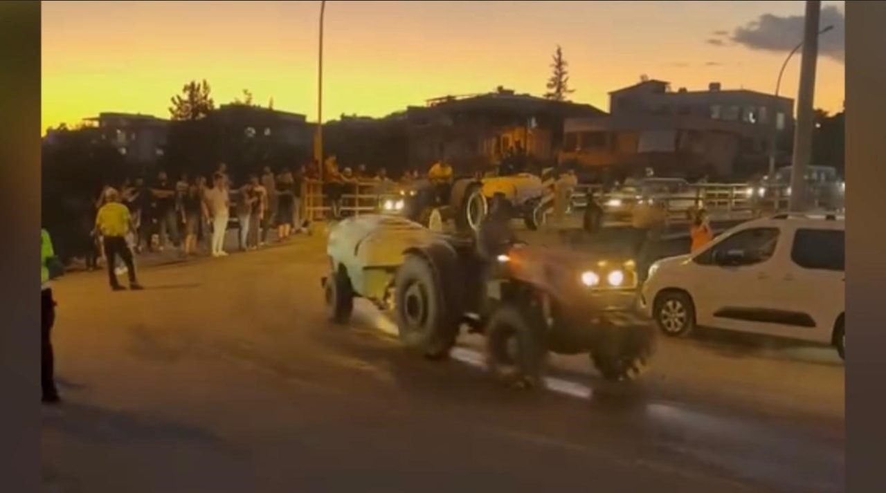 Hatay’ın Dörtyol ilçesinde başlayan orman yangınına karşı ekiplerin mücadelesi sürüyor.