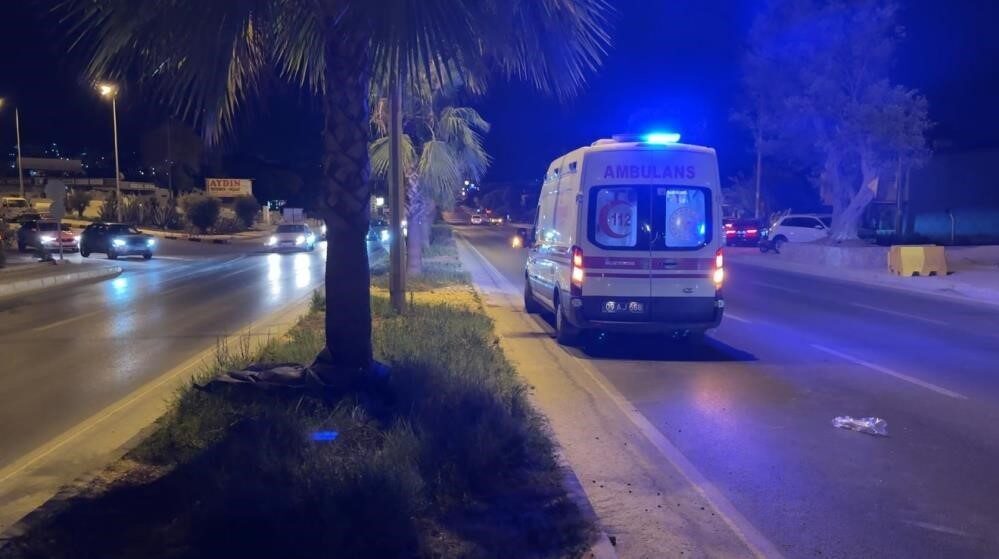 Kuşadası'nda alkollü E.C.Ç.'nin kullandığı araç, yolun karşısına geçmeye çalışan Birol