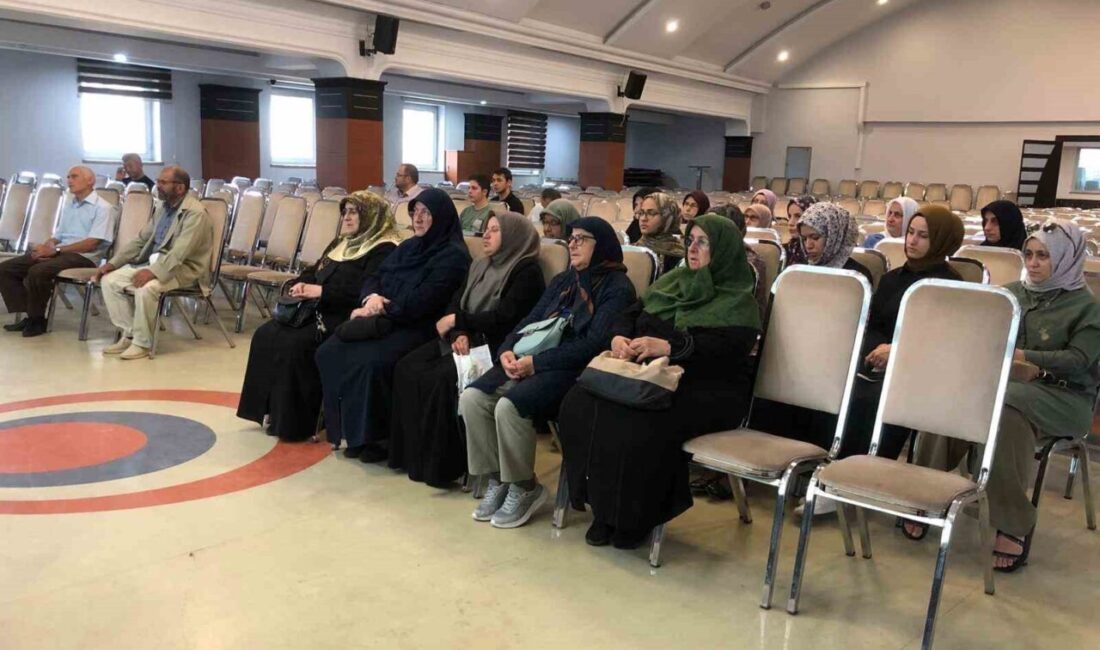 Düzce Müftülüğü, kutsal topraklara gidecek 32 umreci için "Umre Hazırlık