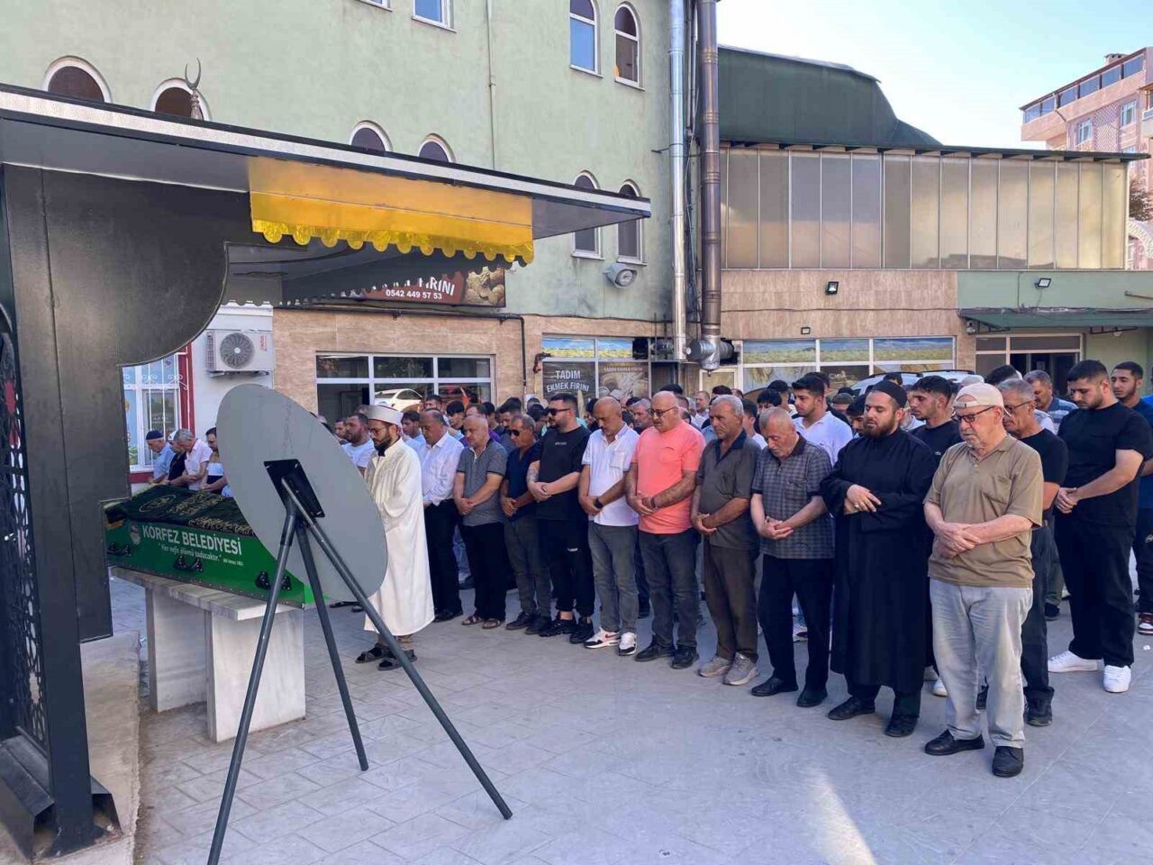 Kocaeli'nin İzmit ilçesinde yaşanan trafik kazasında hayatını kaybeden kuzenler 19