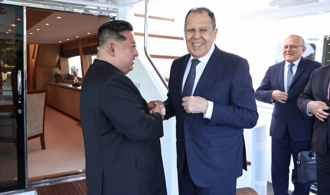 Kuzey Kore lideri Kim Jong-un, Rusya Dışişleri Bakanı Sergey Lavrov'u
