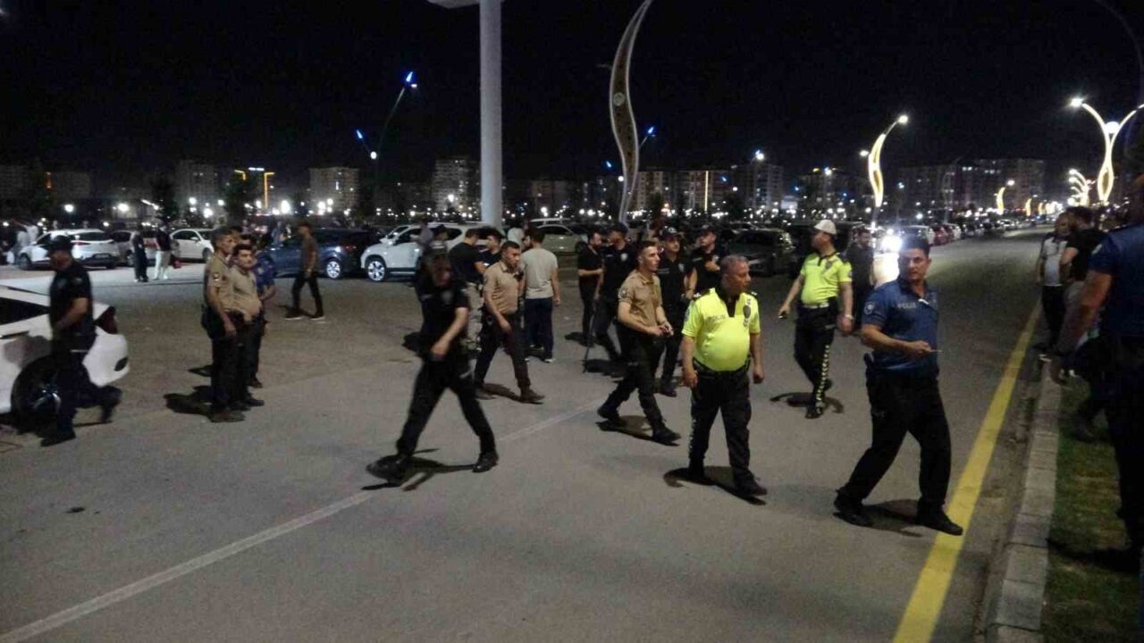 Malatya'nın Yeşilyurt ilçesinde asker uğurlama konvoyunda polisle tartışma çıktı. Olay,