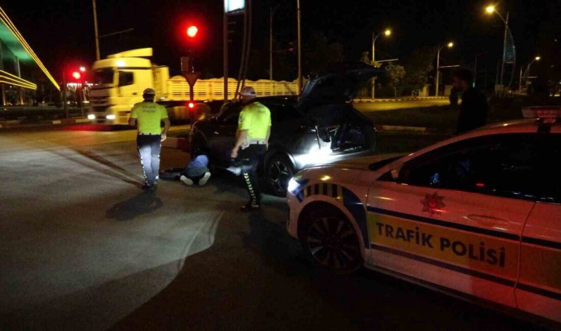 Malatya'da Hava Lojmanları Kavşağı'nda meydana gelen iki trafik kazasında, V.B.