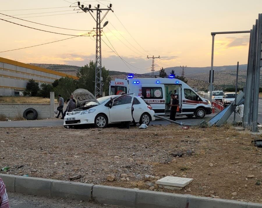 Malatya'nın Akçadağ ilçesinde otomobillerin çarpışması sonucu 55 yaşındaki Nurhayat Yılmaz