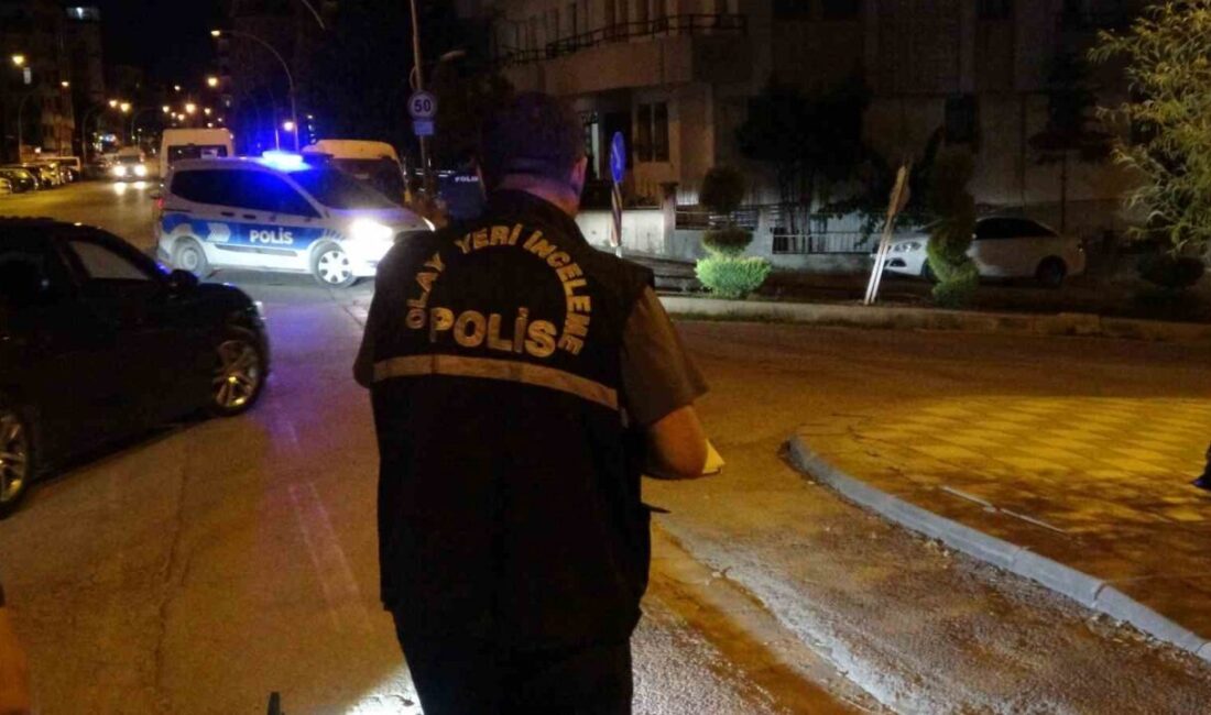 Malatya'nın Battalgazi ilçesinde iki grup arasında çıkan kavgada bir kişi