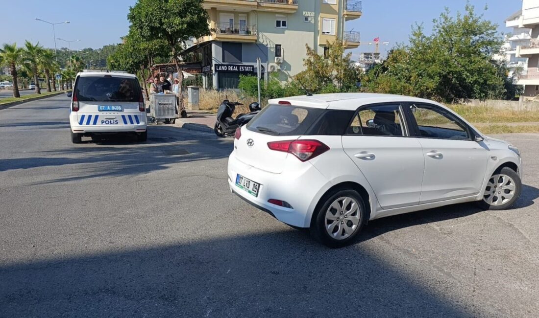 Antalya'nın Manavgat ilçesinde Hüseyin B.'nin kullandığı motosiklet, Uwe U.'nun otomobiliyle
