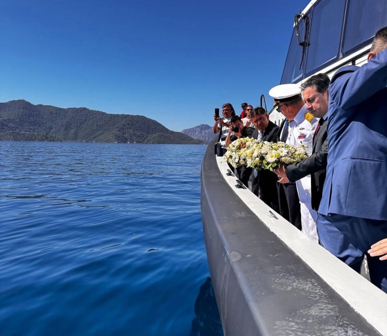 1 Temmuz Kabotaj Bayramı, Marmaris'te Atatürk Meydanı'ndaki çelenk sunma töreniyle