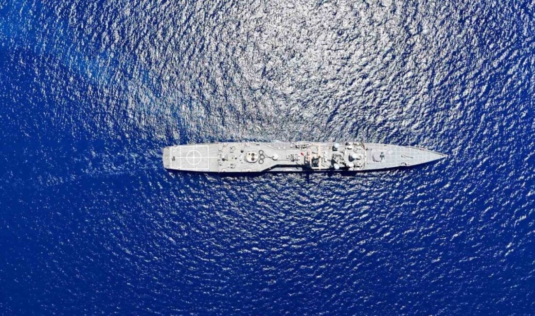 Kocaeli'de görevli TCG Gelibolu, Türk Deniz Kuvvetleri'nin en büyük savaş