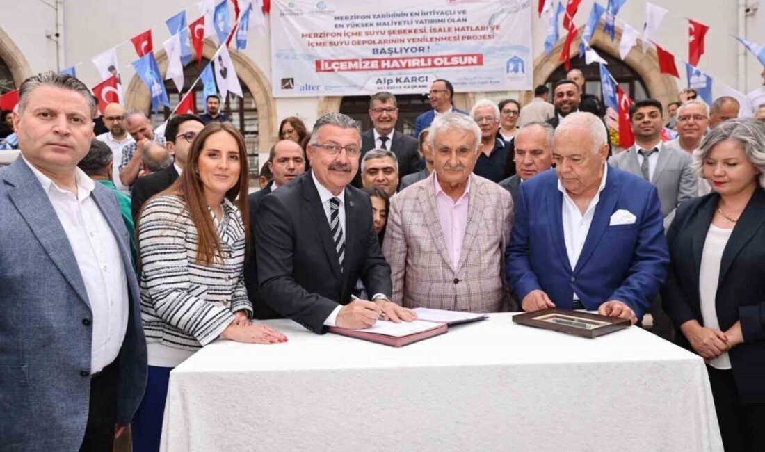 Amasya’nın Merzifon ilçesinde içme suyu şebekesi ve depoları yenileniyor. 25