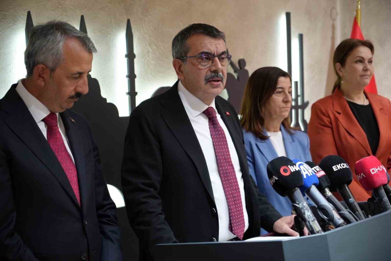 Milli Eğitim Bakanı Yusuf Tekin, Liselere Geçiş Sistemi sonuçlarının 10