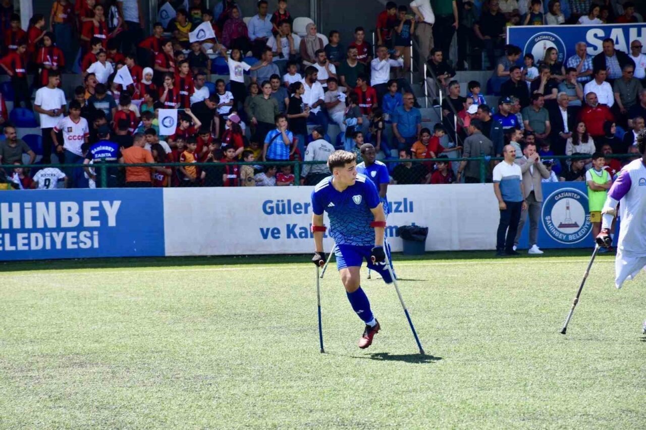 Şahinbey Belediye Spor Kulübü Ampute Futbol Takımı oyuncusu Alaaddin Kazcı,