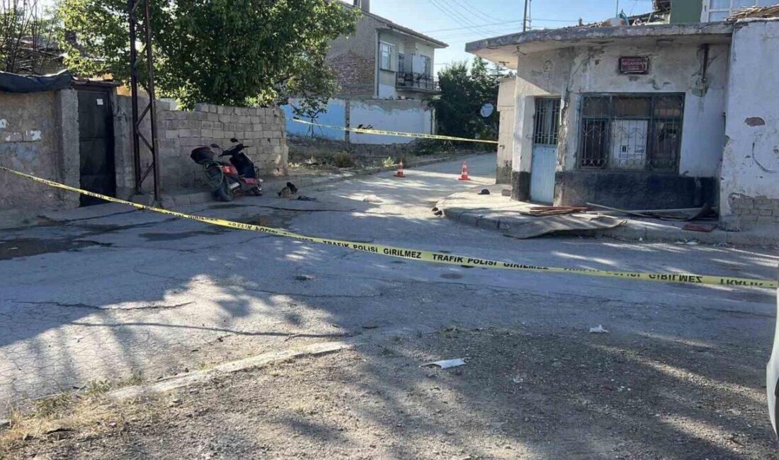 Konya'nın Selçuklu ilçesinde, Yaşar Babacan (67) idaresindeki plakasız motosiklet, yola