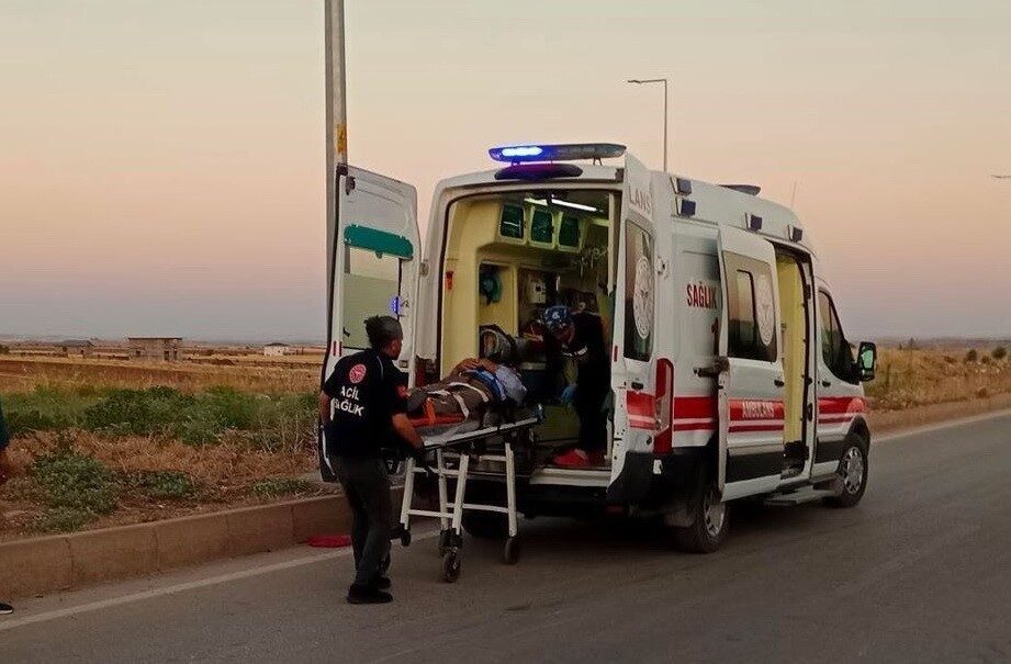Adıyaman'da Nebi Ç.'nin kullandığı motosiklet, bir otomobille çarpıştı. Kazada yaralanan