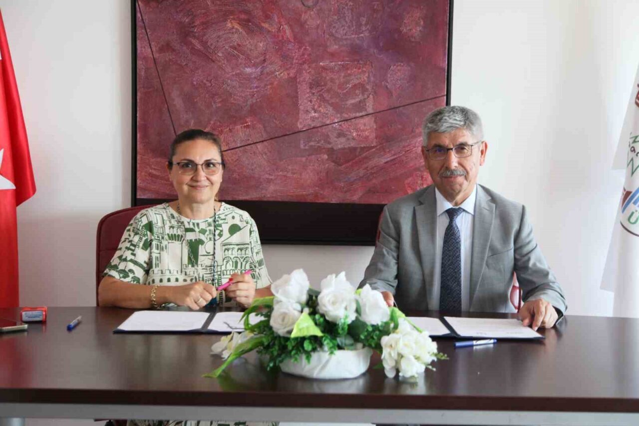 Muğla Sıtkı Koçman Üniversitesi Rektörü Prof. Dr. Turhan Kaçar ve
