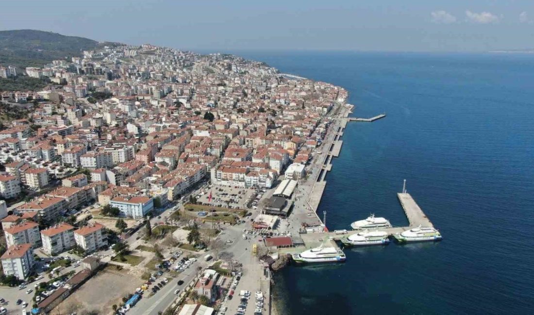 AK Parti Mudanya İlçe Başkanı Arif Bayrak, Mudanya Belediyesi'nin emlak