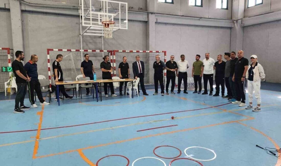 Kütahya İl Millî Eğitim Müdürü Mustafa Yılmaz, yetenek sınavlarını izlemek