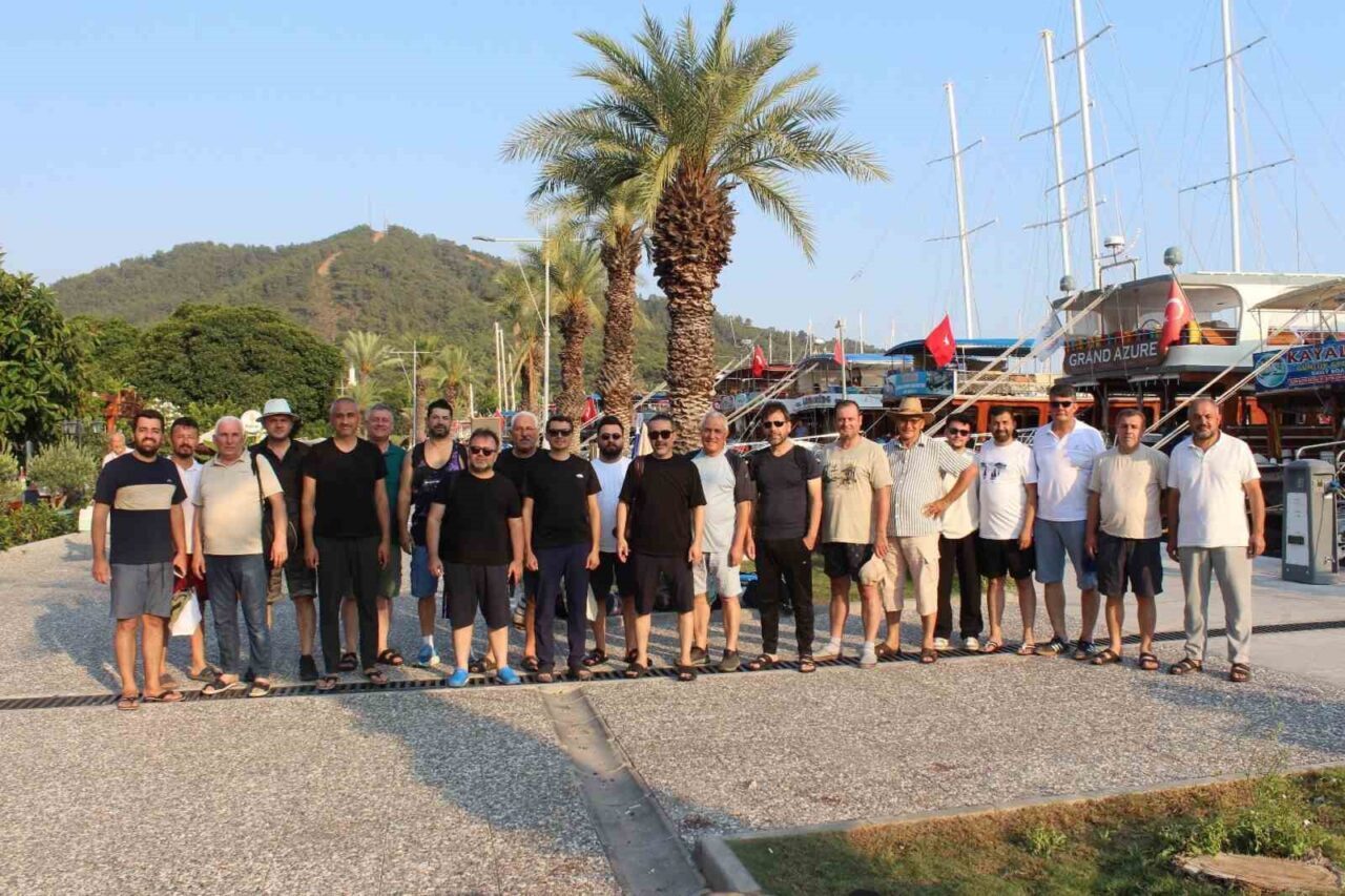 MÜSİAD Muğla şubesi, Fethiye Göcek koylarında düzenlediği tekne turunda üyeleri