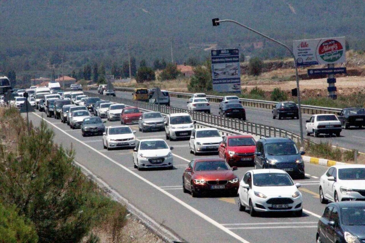 Türkiye İstatistik Kurumu'nun 2025 Mayıs verilerine göre, Muğla'da trafiğe kayıtlı