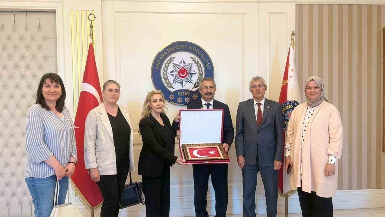 Muhabirler Derneği Yönetim Kurulu, Ankara İl Emniyet Müdürü Engin Dinç'i