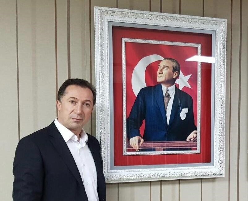 Murat Akın, Türkiye Curling Federasyonu başkanlığına aday olduğunu açıkladı. İstifasını,
