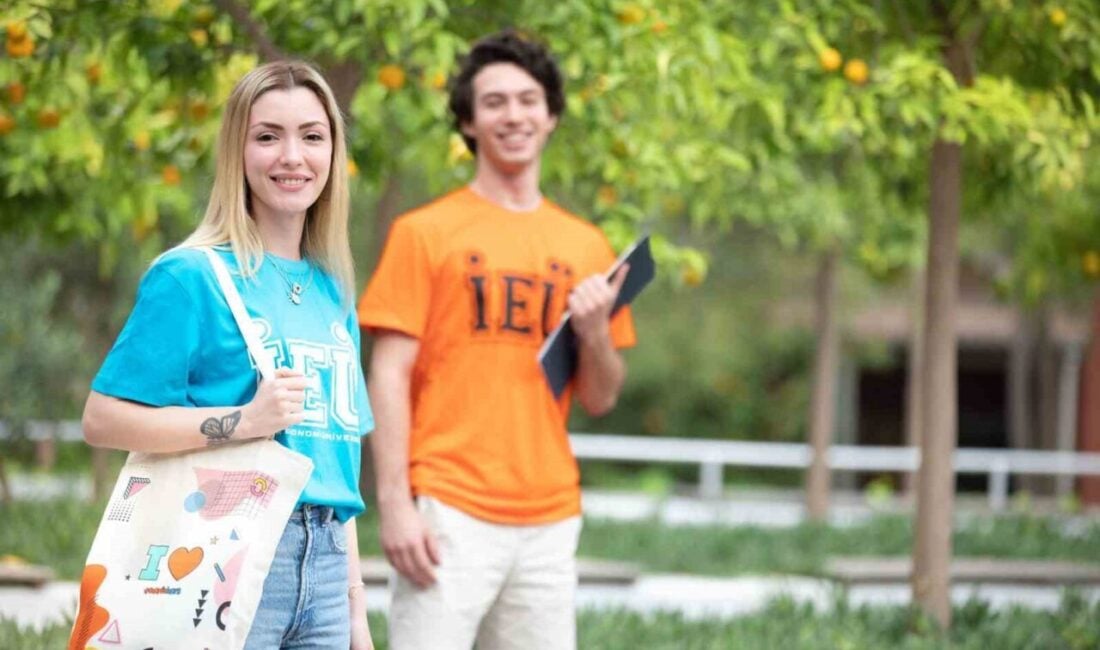 İzmir Ekonomi Üniversitesi, ÜNİAR'ın memnuniyet araştırmasında Türkiye'deki vakıf üniversiteleri arasında