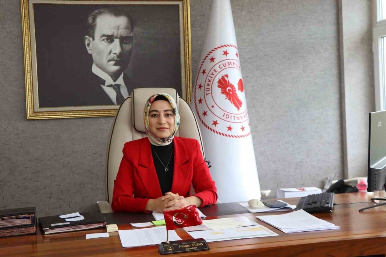 Erzurum'un Olur İlçesi, tarihindeki ilk kadın kaymakamına Semanur Kalkan'ı atadı.