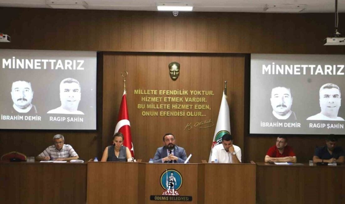 Ödemiş'teki orman yangınında şehit olan İbrahim Demir ve Ragıp Şahin'in
