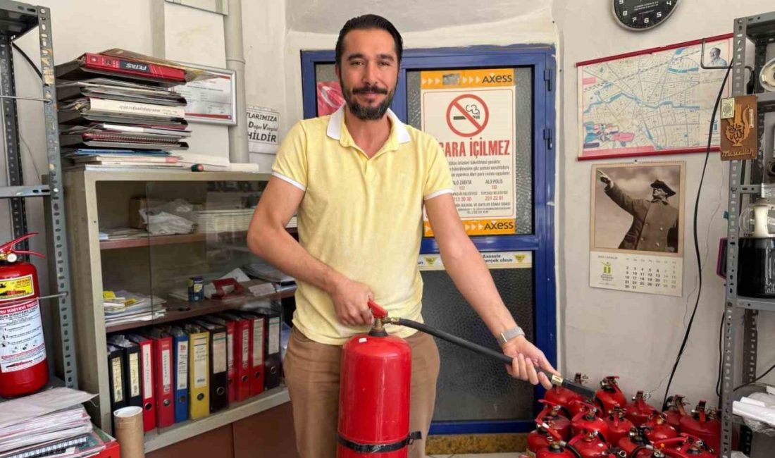 Eskişehir'de yangın söndürme cihazı satan Murat Pazarlı, artan yangınlarla beraber